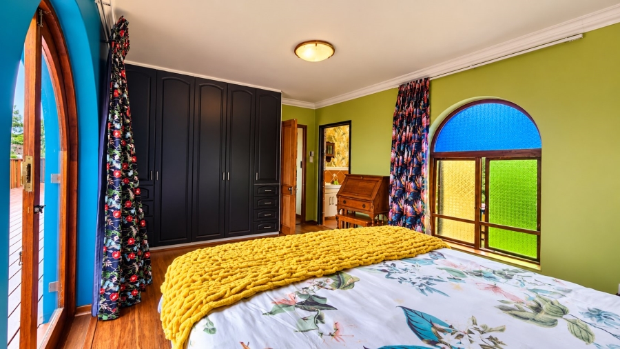4 Bedroom Property for Sale in Brenton On Sea Western Cape